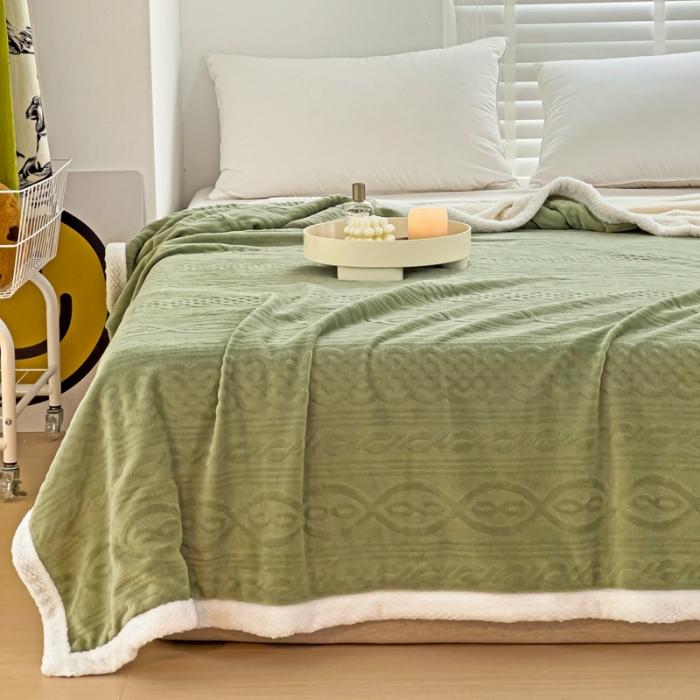 91家纺网 家纺一手货源 找家纺 法澳 2023新款220克牛奶绒雕花烂花毛毯休闲毯 爱莎-牛油果绿