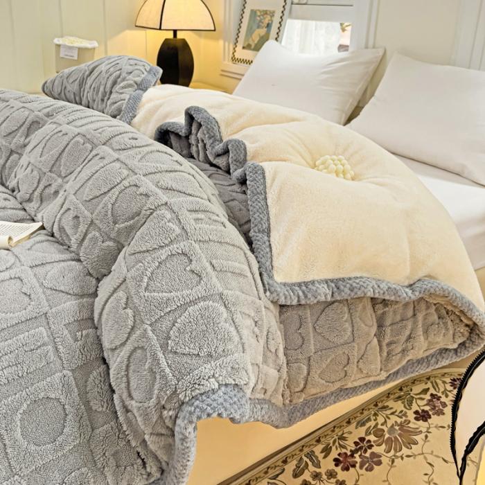 91家纺网 家纺一手货源 找家纺 法澳 2023新款230克塔芙绒北极绒多功能单被套 高级灰