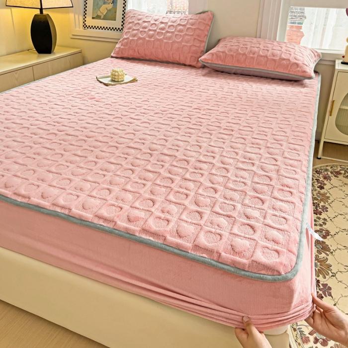 91家纺网 家纺一手货源 找家纺 法澳 2023新款230克塔芙绒被套+牛奶绒夹棉床笠款四件套 藕粉