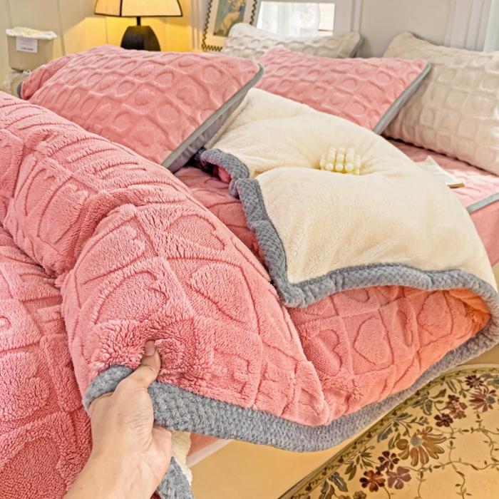 91家纺网 家纺一手货源 找家纺 法澳 2023新款230克塔芙绒被套+牛奶绒夹棉床笠款四件套 藕粉