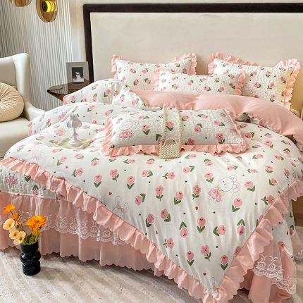 91家纺网 家纺一手货源 找家纺 漫布云2023新款秋冬纯棉全棉夹棉床盖韩版公主风花边床罩绗绣床裙四件套