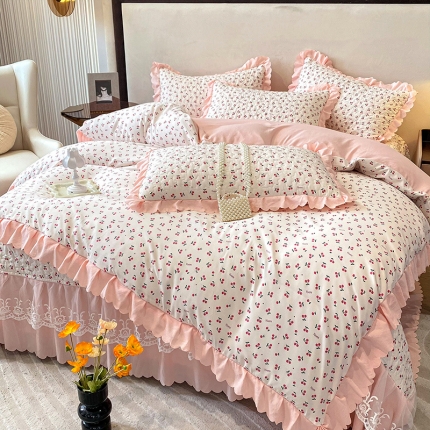 91家纺网 家纺一手货源 找家纺 漫布云2023新款秋冬纯棉全棉夹棉床盖韩版公主风花边床罩绗绣床裙四件套