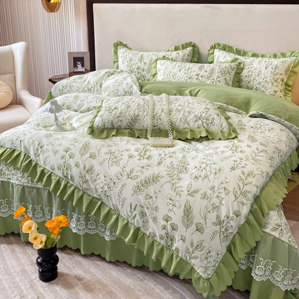 91家纺网 家纺一手货源 找家纺 漫布云2023新款秋冬纯棉全棉夹棉床盖韩版公主风花边床罩绗绣床裙四件套