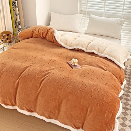 91家纺网 家纺一手货源 找家纺 （总）法澳 2023新款220克牛奶绒雕花烂花多功能单被套