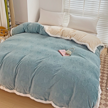 91家纺网 家纺一手货源 找家纺 （总）法澳 2023新款220克牛奶绒雕花烂花多功能单被套