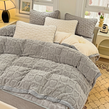 91家纺网 家纺一手货源 找家纺 （总）法澳 2023新款230克塔芙绒被套+牛奶绒夹棉床笠款四件套