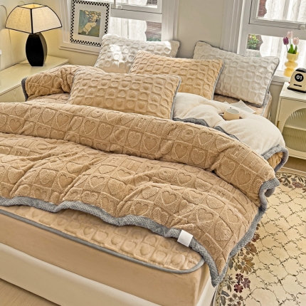 91家纺网 家纺一手货源 找家纺 （总）法澳 2023新款230克塔芙绒被套+牛奶绒夹棉床笠款四件套