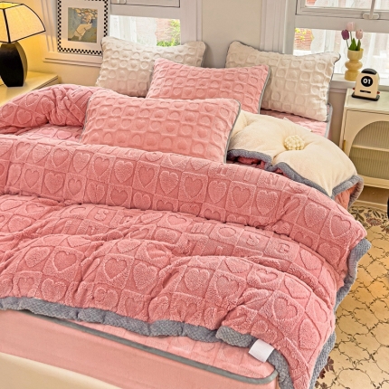 91家纺网 家纺一手货源 找家纺 （总）法澳 2023新款230克塔芙绒被套+牛奶绒夹棉床笠款四件套