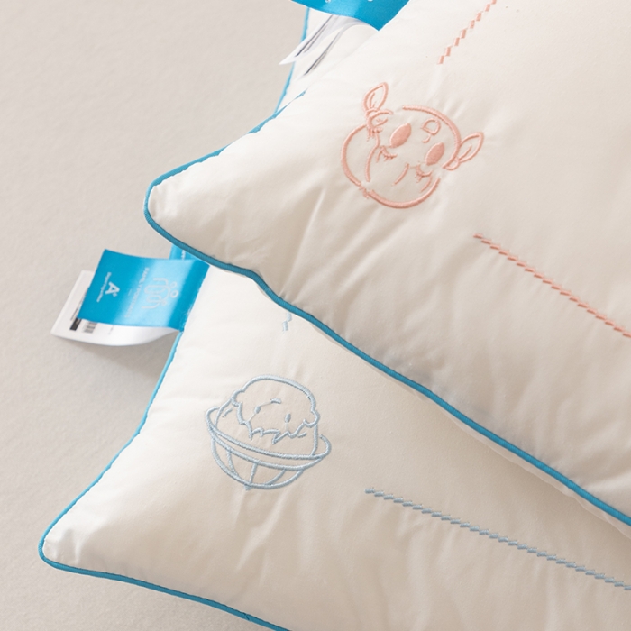 91家纺网 家纺一手货源 找家纺 (总) 多点家居 2023新款全棉抗菌枕头枕芯-全家福系列