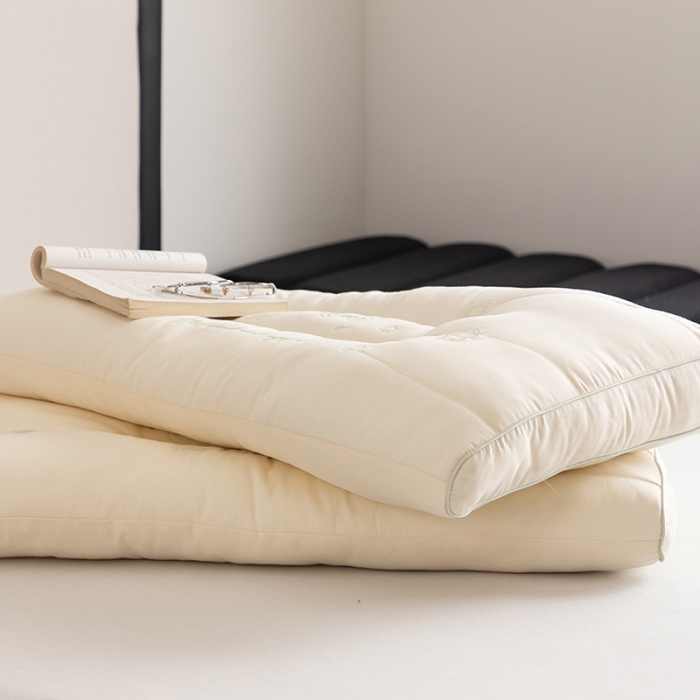 91家纺网 家纺一手货源 找家纺 (总) 多点家居 2023新款莫代尔微醺绿茶仰目枕枕头枕芯