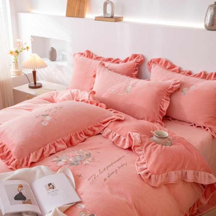 91家纺网 家纺一手货源 找家纺 （总）绒博士 2023新款亲肤保暖240克牛奶绒四件套-郁金香