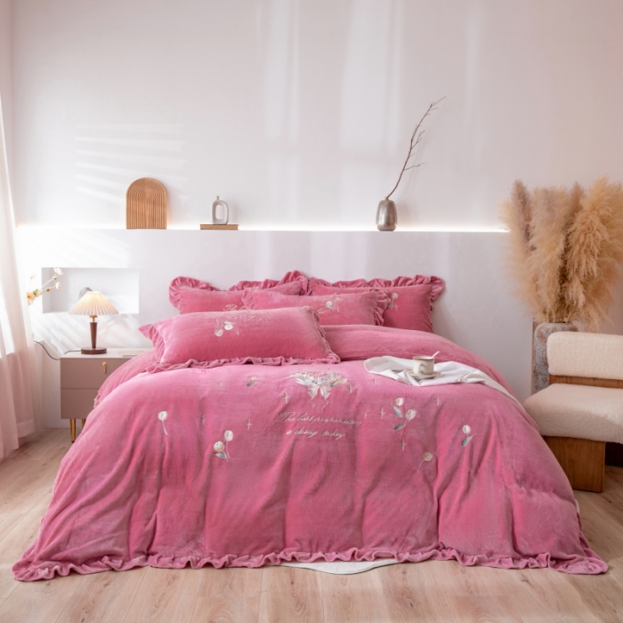 91家纺网 家纺一手货源 找家纺 绒博士 2023新款亲肤保暖240克牛奶绒四件套-郁金香 郁金香 豆沙