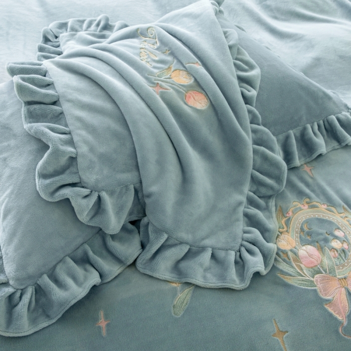 91家纺网 家纺一手货源 找家纺 绒博士 2023新款亲肤保暖240克牛奶绒四件套-郁金香 郁金香 浅蓝