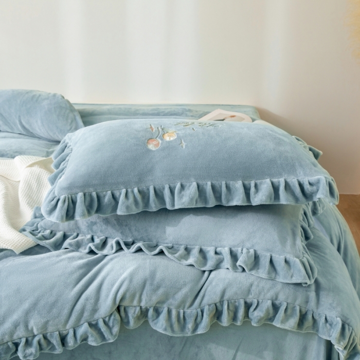 91家纺网 家纺一手货源 找家纺 绒博士 2023新款亲肤保暖240克牛奶绒四件套-郁金香 郁金香 浅蓝