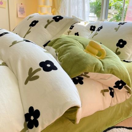 91家纺网 家纺一手货源 找家纺 柒月 2023新款加厚牛奶绒四件套 慕叶