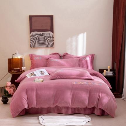 91家纺网 家纺一手货源 找家纺 （总）绒博士 2023新款舒适保暖220克牛奶绒四件套系列 罗拉