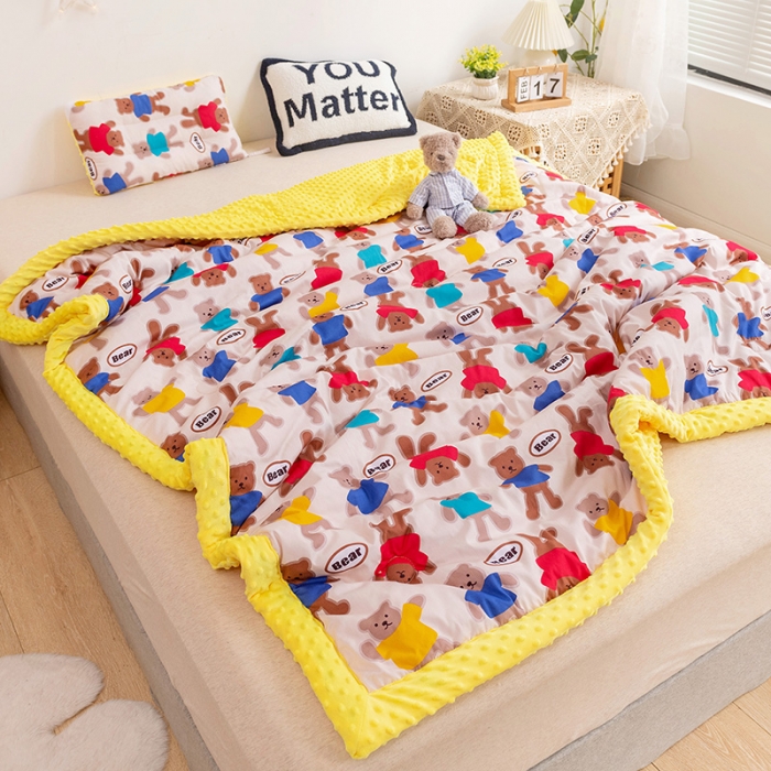 91家纺网 家纺一手货源 找家纺 十九色 2024新款儿童全棉豆豆被春秋被冬被婴幼儿安抚毯被子 糖果熊