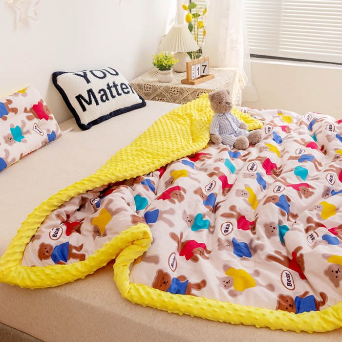 91家纺网 家纺一手货源 找家纺 十九色 2024新款儿童全棉豆豆被春秋被冬被婴幼儿安抚毯被子 糖果熊