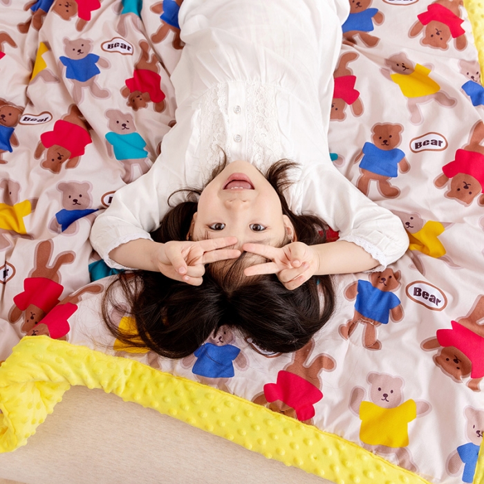 91家纺网 家纺一手货源 找家纺 十九色 2024新款儿童全棉豆豆被春秋被冬被婴幼儿安抚毯被子 糖果熊