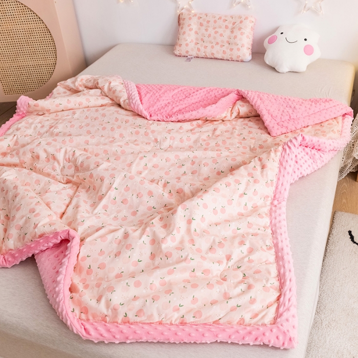 91家纺网 家纺一手货源 找家纺 十九色 2024新款儿童全棉豆豆被春秋被冬被婴幼儿安抚毯被子 小苹果