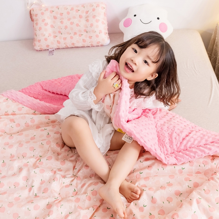 91家纺网 家纺一手货源 找家纺 十九色 2024新款儿童全棉豆豆被春秋被冬被婴幼儿安抚毯被子 小苹果