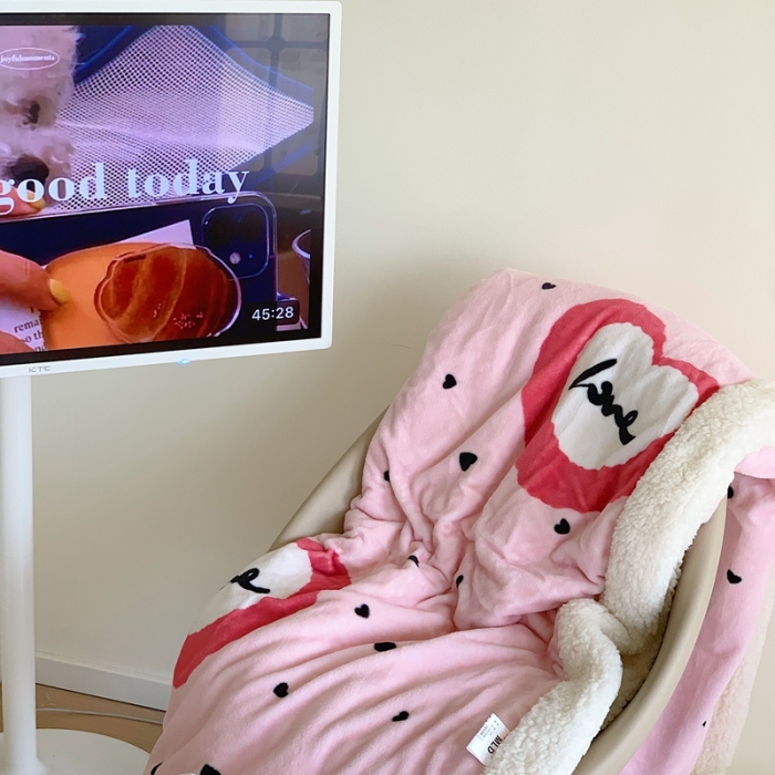 91家纺网 家纺一手货源 找家纺 美乐迪 2023新款牛奶绒毛毯 粉爱心