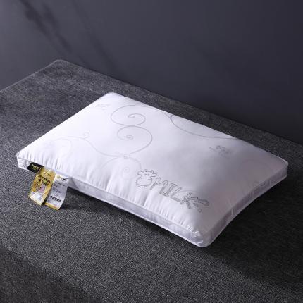 91家纺网 家纺一手货源 找家纺 2023新款牛奶枕头枕芯 牛奶丝立体边白