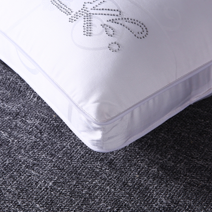 91家纺网 家纺一手货源 找家纺 2023新款牛奶枕头枕芯 牛奶丝立体边白