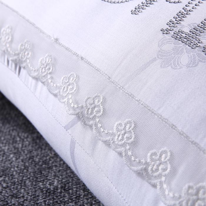 91家纺网 家纺一手货源 找家纺 2023新款牛奶枕头枕芯 牛奶丝花边白色