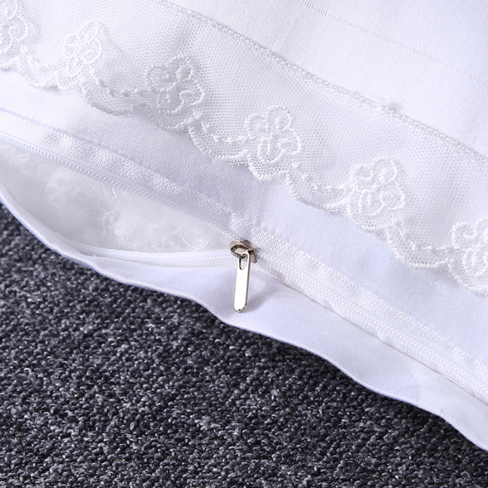 91家纺网 家纺一手货源 找家纺 2023新款牛奶枕头枕芯 牛奶丝花边白色