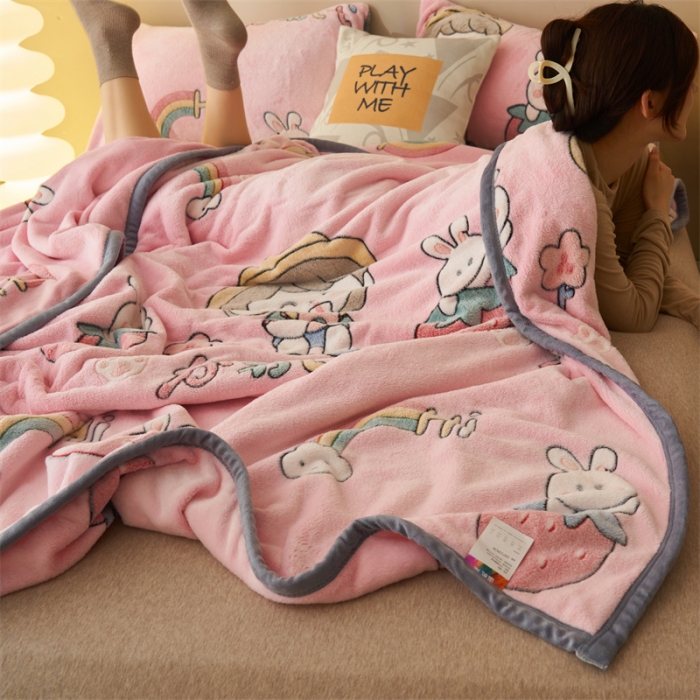 91家纺网 家纺一手货源 找家纺 21度C 2023新款雪花绒多功能毛毯盖毯 草莓娃娃
