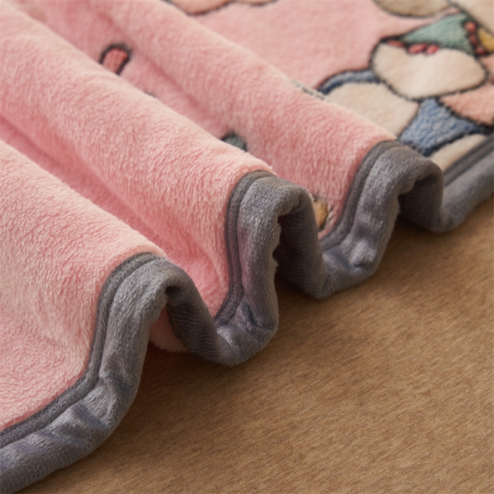 91家纺网 家纺一手货源 找家纺 21度C 2023新款雪花绒多功能毛毯盖毯 草莓娃娃