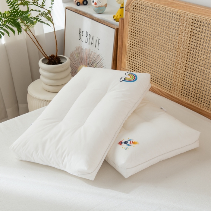 91家纺网 家纺一手货源 找家纺 唯爱品 2026新款60S全棉A类无荧光卡通云柔枕枕头枕芯 记忆枕源头工厂 30*50cm/只 彩虹儿童云柔枕