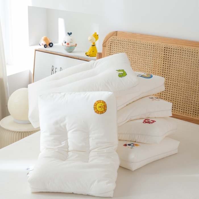 91家纺网 家纺一手货源 找家纺 唯爱品 2026新款60S全棉A类无荧光卡通云柔枕枕头枕芯 记忆枕源头工厂 30*50cm/只 小火箭儿童云柔枕