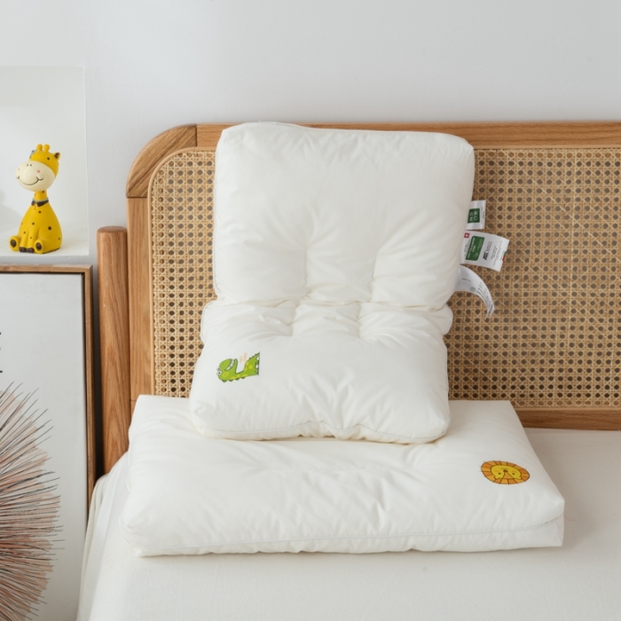 91家纺网 家纺一手货源 找家纺 唯爱品 2026新款60S全棉A类无荧光卡通云柔枕枕头枕芯 记忆枕源头工厂 30*50cm/只 小狮子儿童云柔枕