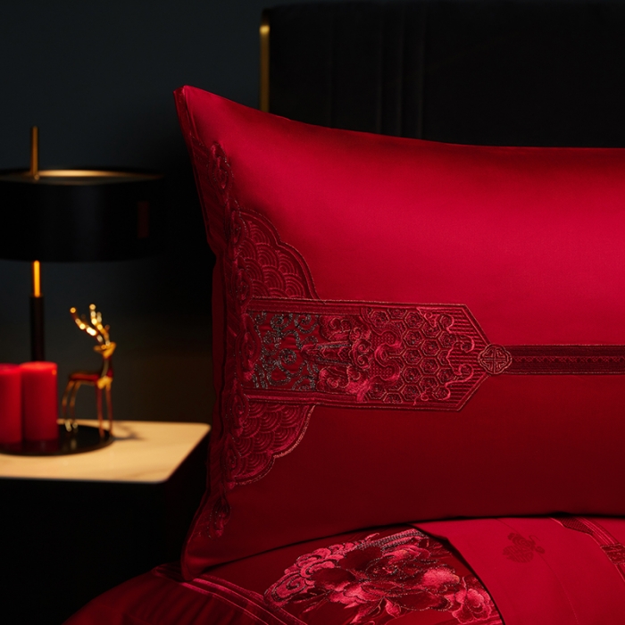 91家纺网 家纺一手货源 找家纺 缔缦 2023新款100s全棉长绒棉刺绣四件套婚庆 幸福婚礼（红）