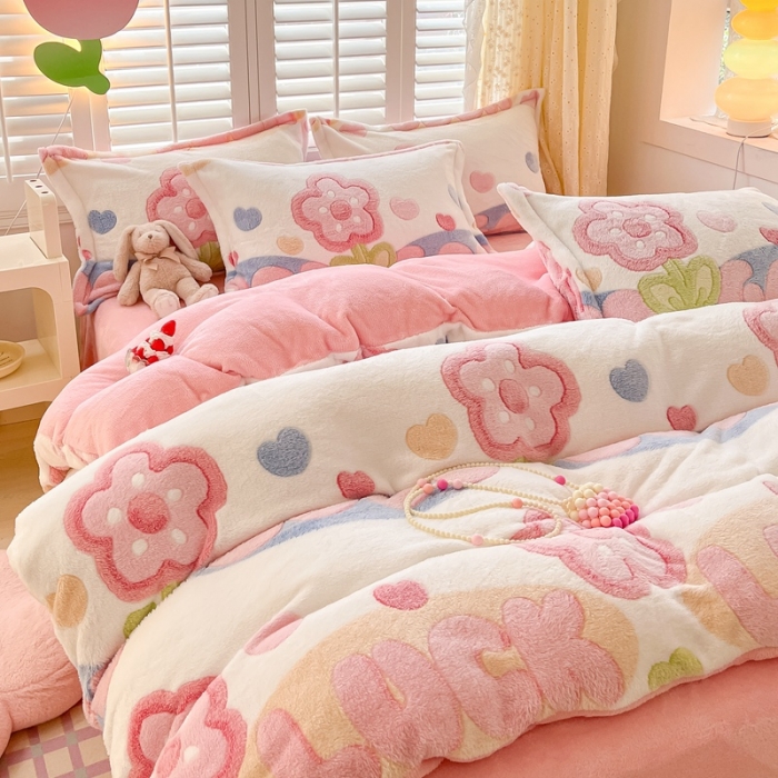 91家纺网 家纺一手货源 找家纺 川悦生活 2023新款立体雪花绒四件套 乐花花