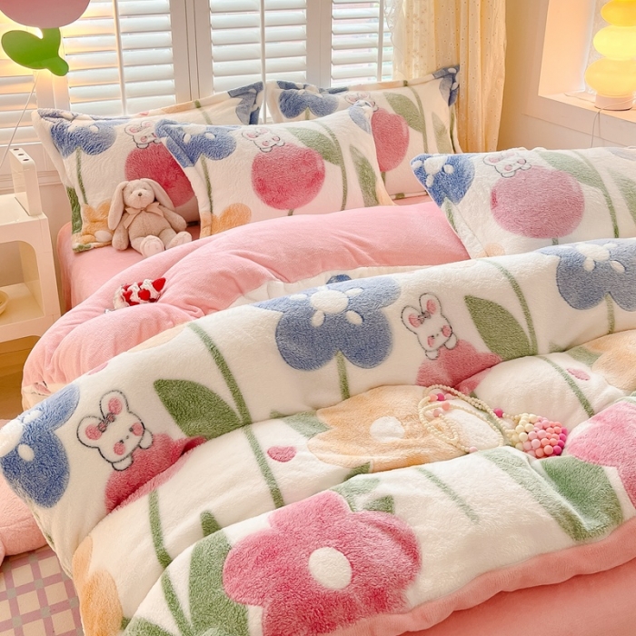 91家纺网 家纺一手货源 找家纺 川悦生活 2023新款立体雪花绒四件套 哈桑花-粉