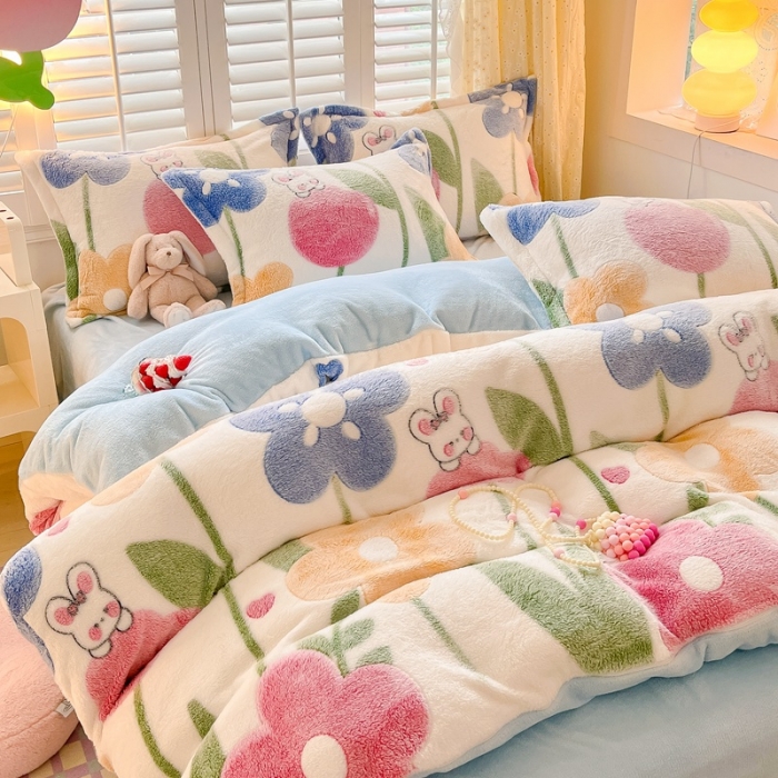 91家纺网 家纺一手货源 找家纺 川悦生活 2023新款立体雪花绒四件套 哈桑花-蓝