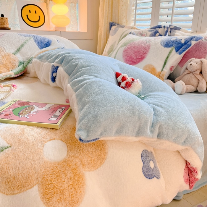 91家纺网 家纺一手货源 找家纺 川悦生活 2023新款立体雪花绒四件套 哈桑花-蓝