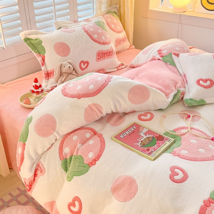 91家纺网 家纺一手货源 找家纺 川悦生活 2023新款立体雪花绒四件套 啵啵草莓