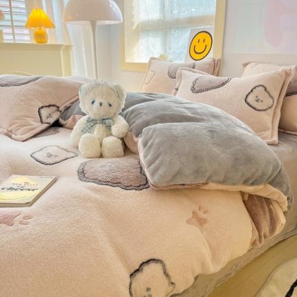 91家纺网 家纺一手货源 找家纺 川悦生活 2023新款立体雪花绒四件套 洋气熊
