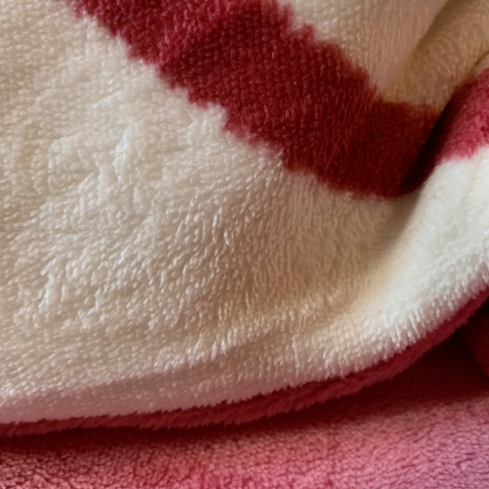 91家纺网 家纺一手货源 找家纺 花沐 2023新款冬季复古小法式牛奶绒四件套 爱的心心