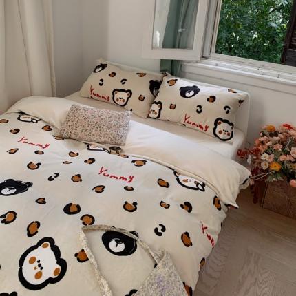 花沐 2023新款冬季复古小法式牛奶绒四件套 点点熊