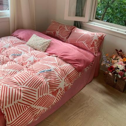 花沐 2023新款冬季复古小法式牛奶绒四件套 条条粉色