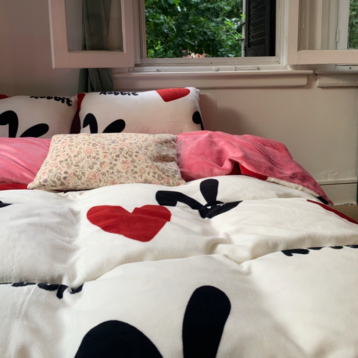 91家纺网 家纺一手货源 找家纺 花沐 2023新款冬季复古小法式牛奶绒四件套 兔兔宝宝