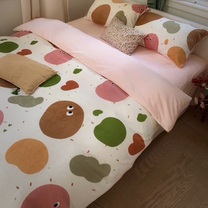 91家纺网 家纺一手货源 找家纺 花沐 2023新款冬季复古小法式牛奶绒四件套 五彩圈圈