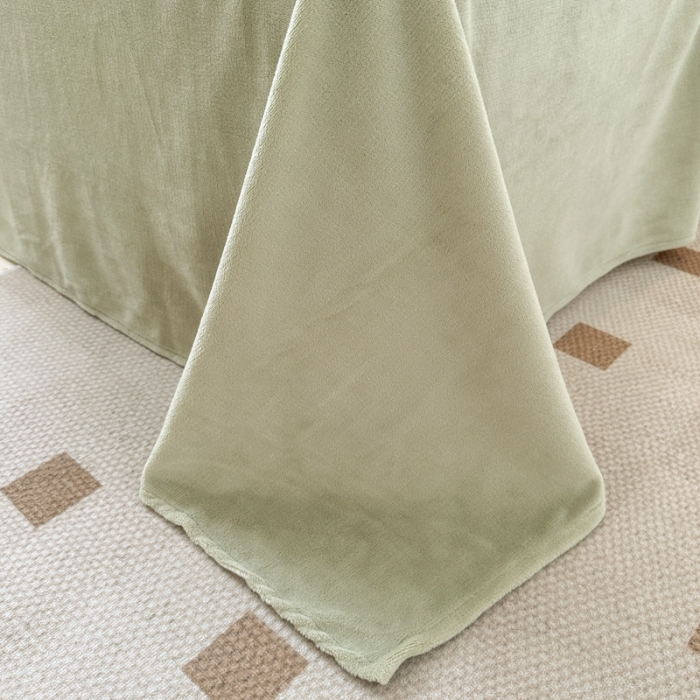 91家纺网 家纺一手货源 找家纺 优彩 2023新款高克重烂花牛奶绒剪花立体雕花牛奶绒四件套 米兰-森绿