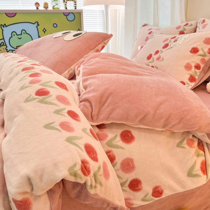 91家纺网 家纺一手货源 找家纺 HL原创 2023新款印花牛奶绒四件套 粉黛佳人