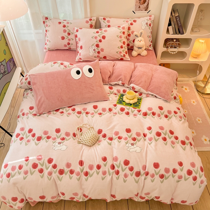 91家纺网 家纺一手货源 找家纺 HL原创 2023新款印花牛奶绒四件套 粉黛佳人